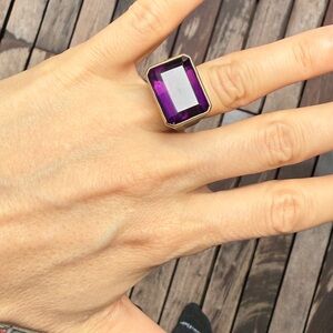 18k GOLD & AMETHYST Emerald Cut Cocktail Ring Size 5